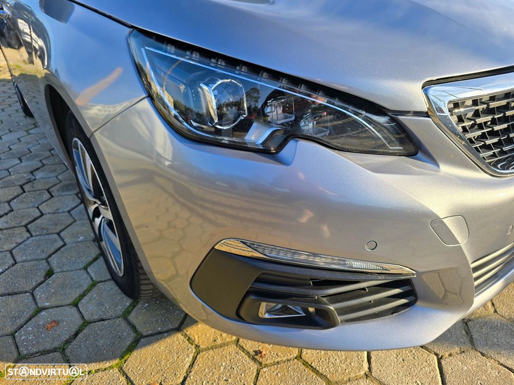 Peugeot 308 1.2 PureTech Allure EAT8 - 10