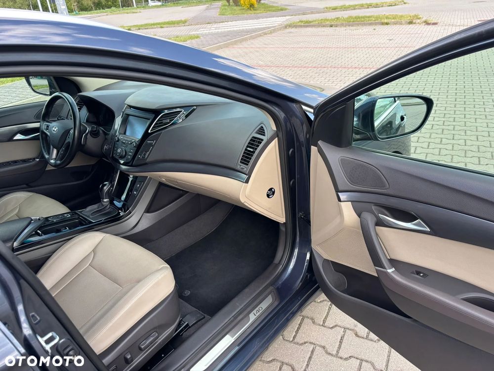 Hyundai i40 Kombi blue 1.7 CRDi DCT Premium - 26