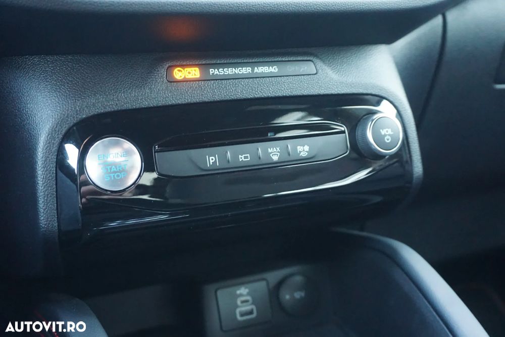 Ford Kuga 2.5 Duratec FWD PHEV ST-Line X - 12