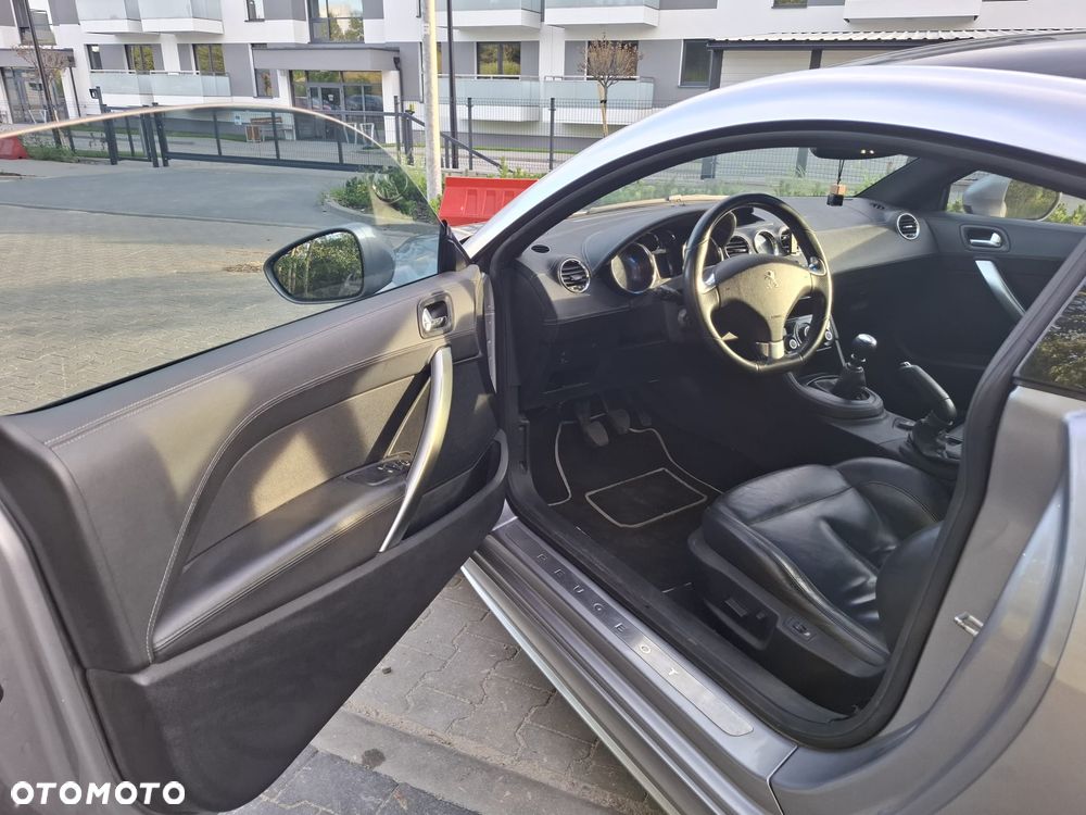 Peugeot RCZ 2.0 HDi - 11
