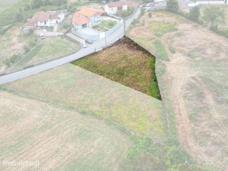 Terreno para construção de moradia em Vila  Nova de Famalicão - Grande imagem: 2/3