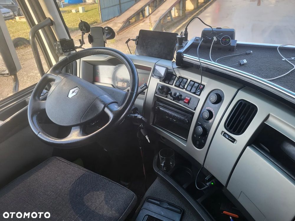 Renault Premium - 8