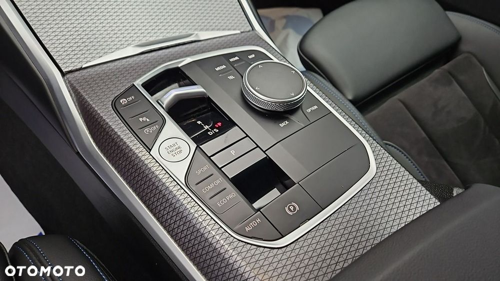 BMW Seria 3 318i M Sport - 18