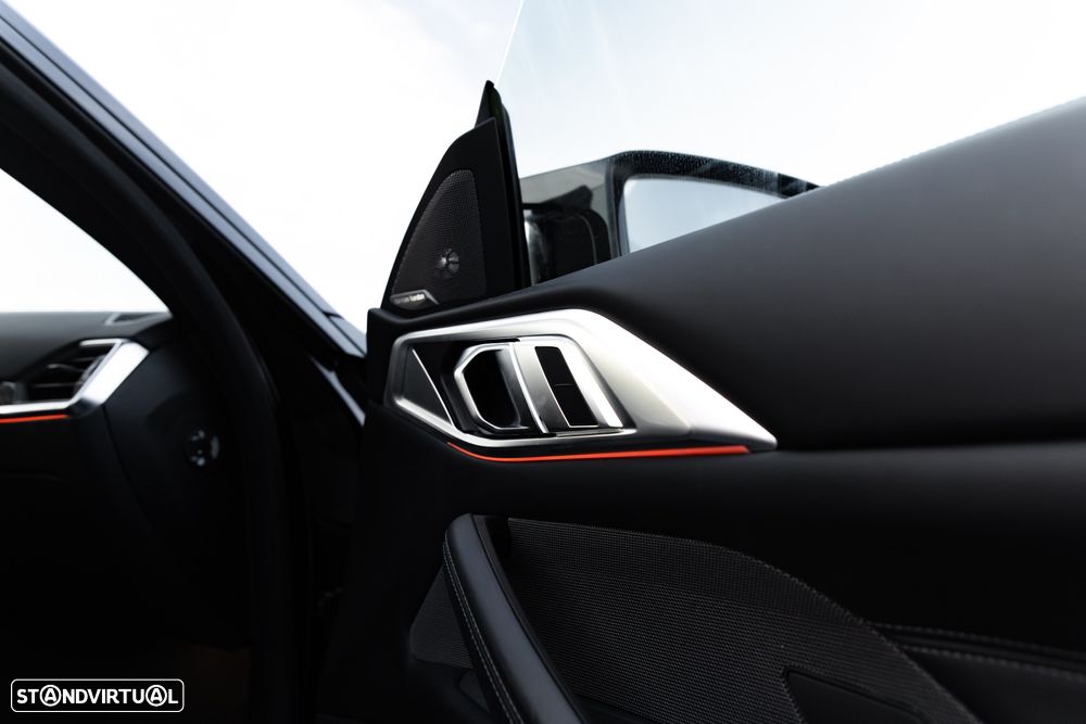 BMW M4 Competition xDrive - 23