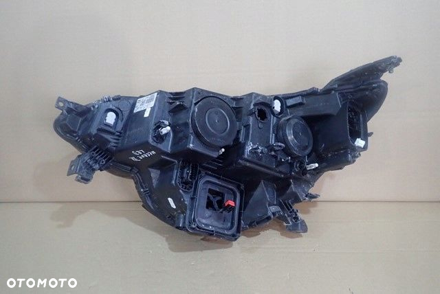 LAMPA PRAWA REFLEKTOR RENAULT MEGANE IV 4 LED 16- - 2
