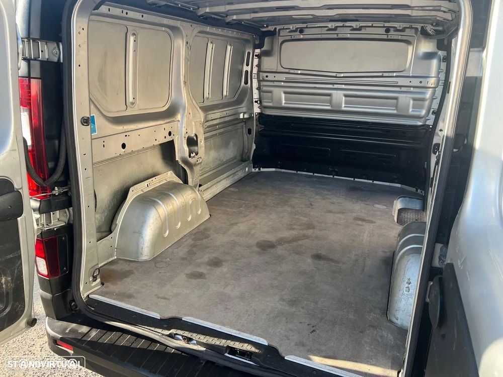 Opel Vivaro - 9