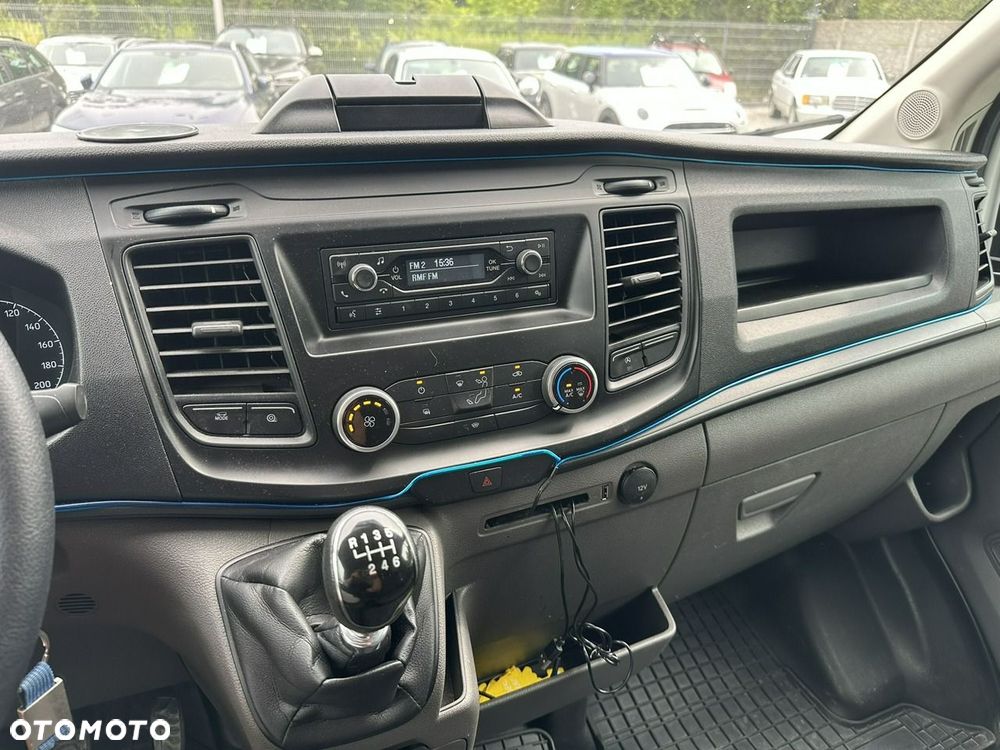 Ford Transit - 13