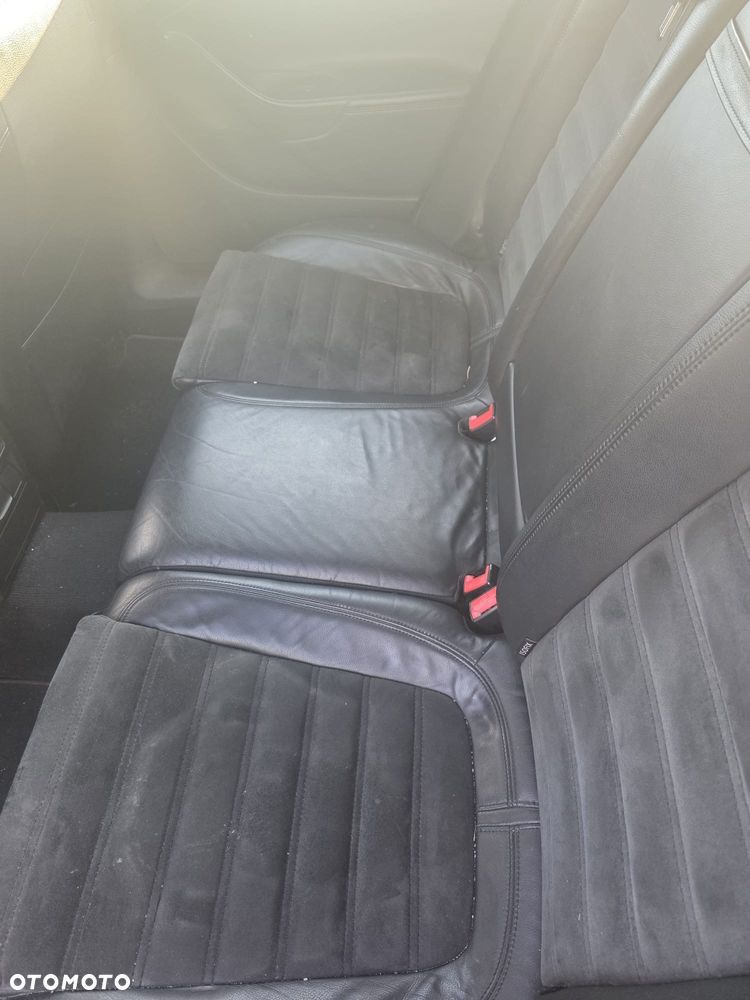 Volkswagen Passat 2.0 TDI Highline DSG - 8