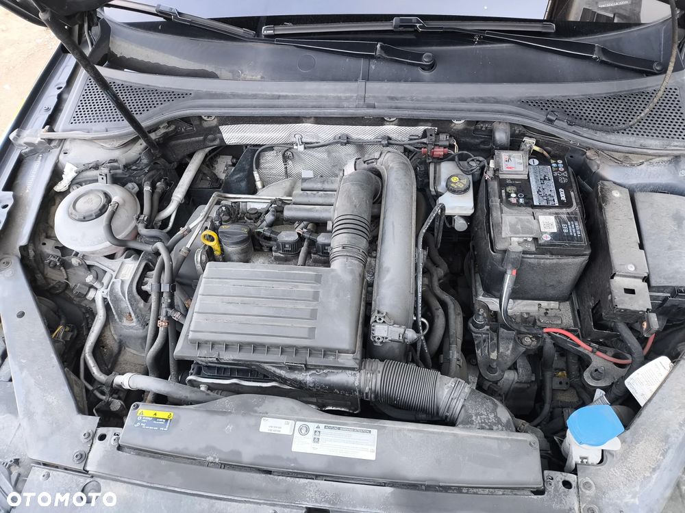 Volkswagen Passat 1.4 TSI BMT ACT Comfortline - 14