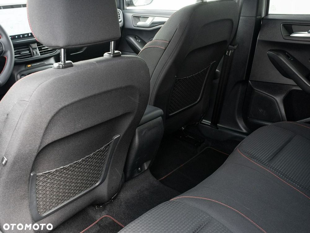 Ford Focus - 25