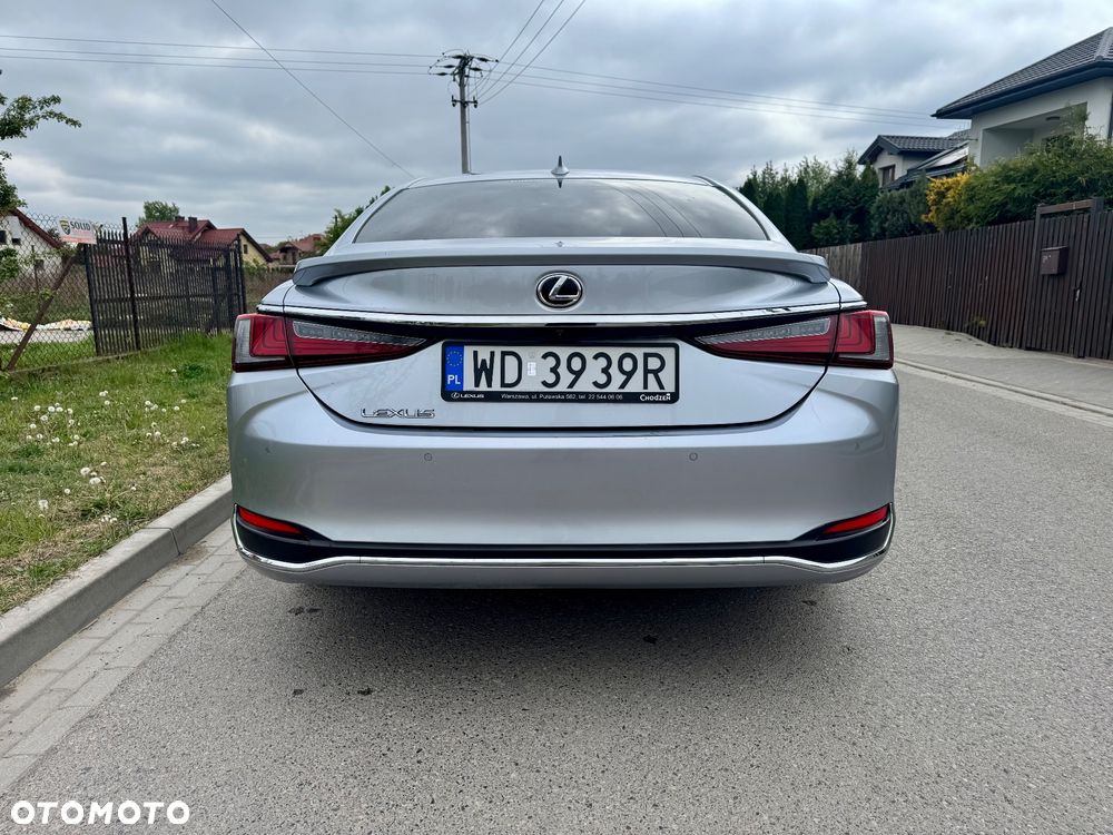 Lexus ES 300h Business Edition + - 5