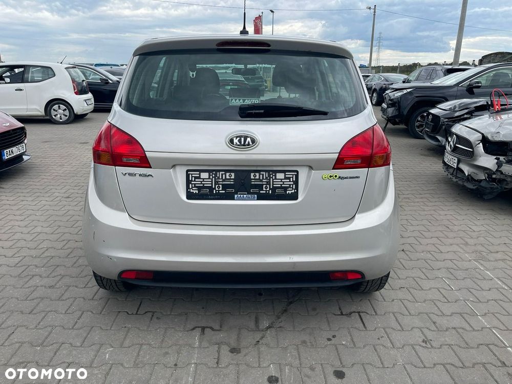 Kia Venga 1.4 CRDi M - 2