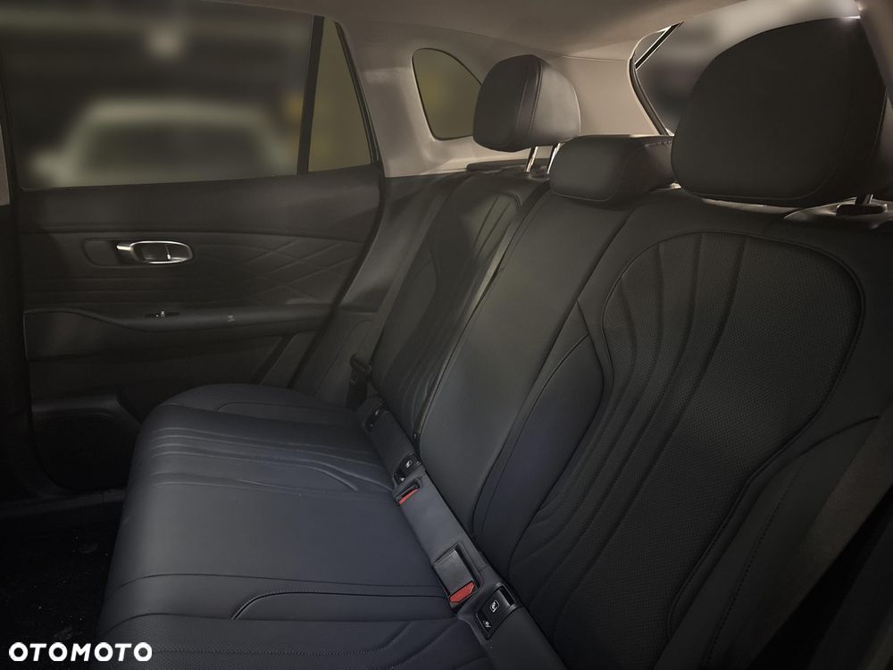Geely Starray EM-i 1.5 PHEV Pro - 11