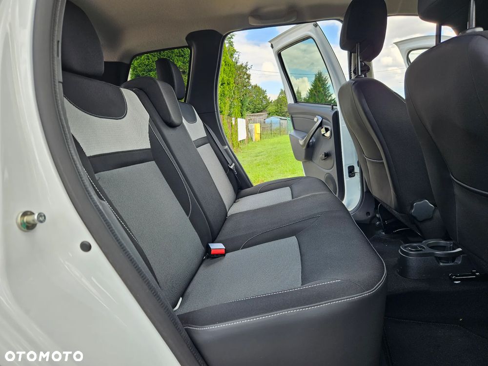 Dacia Duster 1.6 SCe Prestige - 23