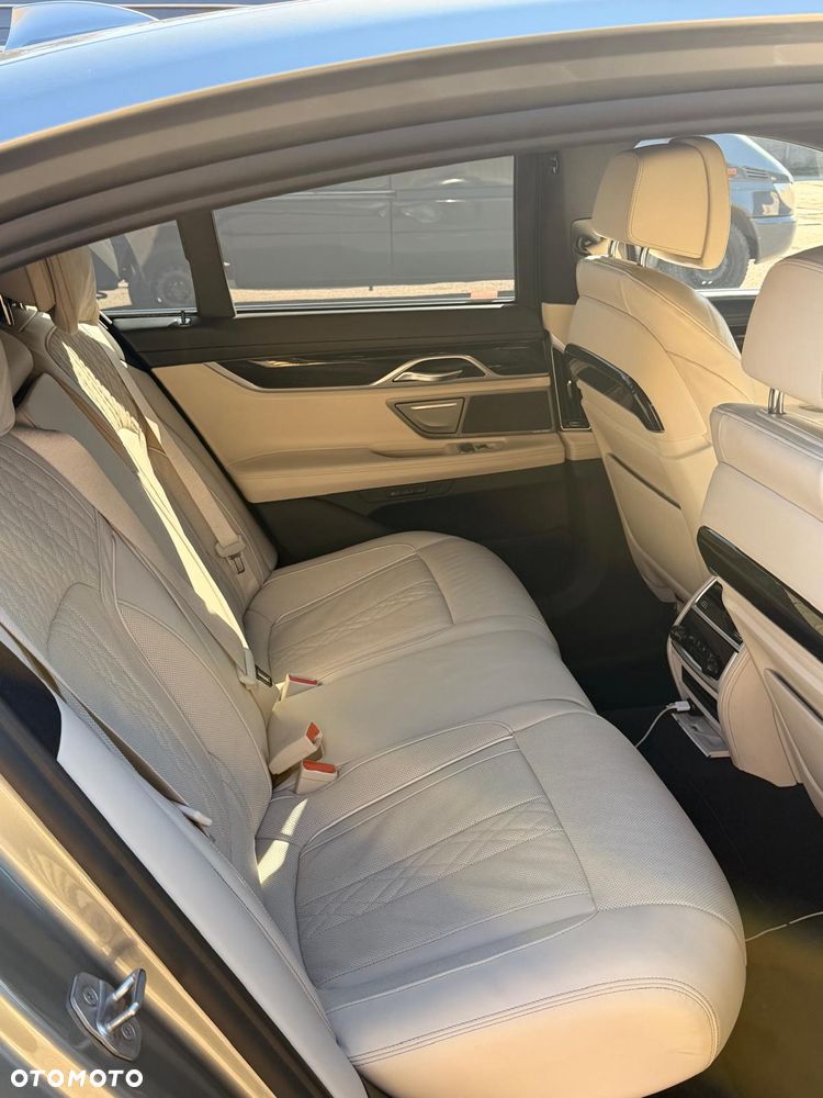 BMW Seria 7 740d xDrive sport - 8