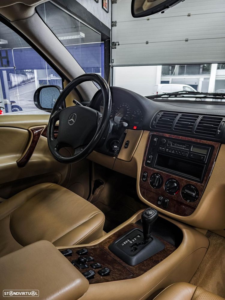 Mercedes-Benz ML 320 Standard - 11