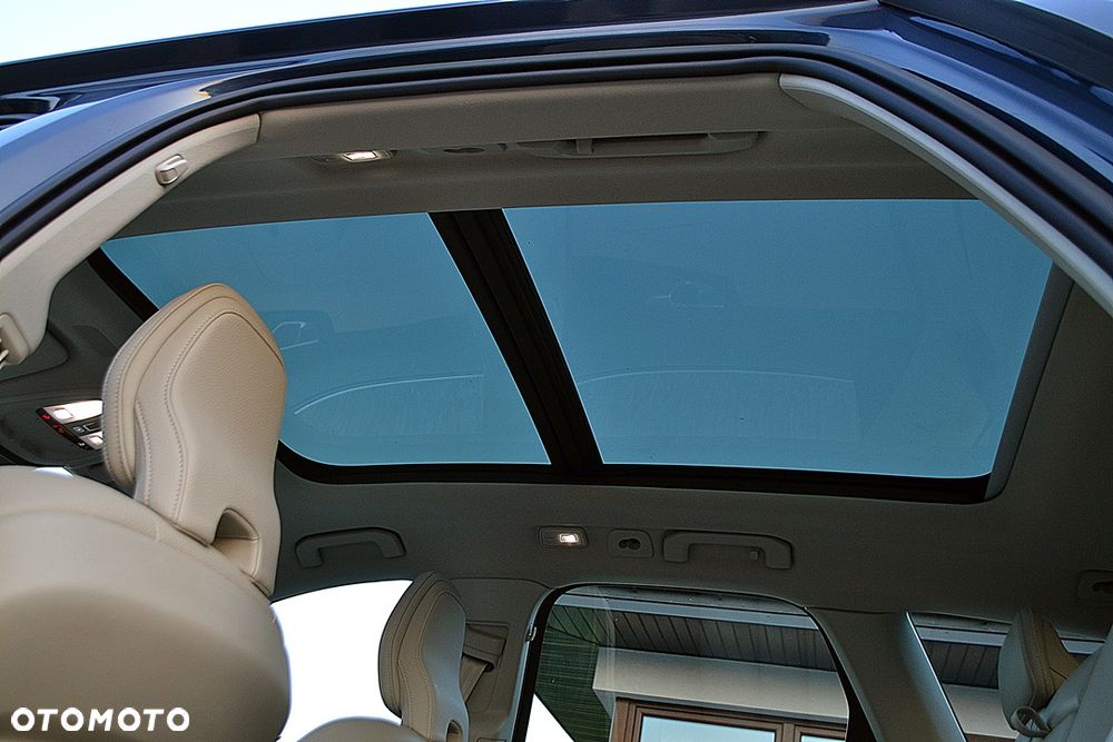 Volvo XC 60 B4 D Momentum - 13