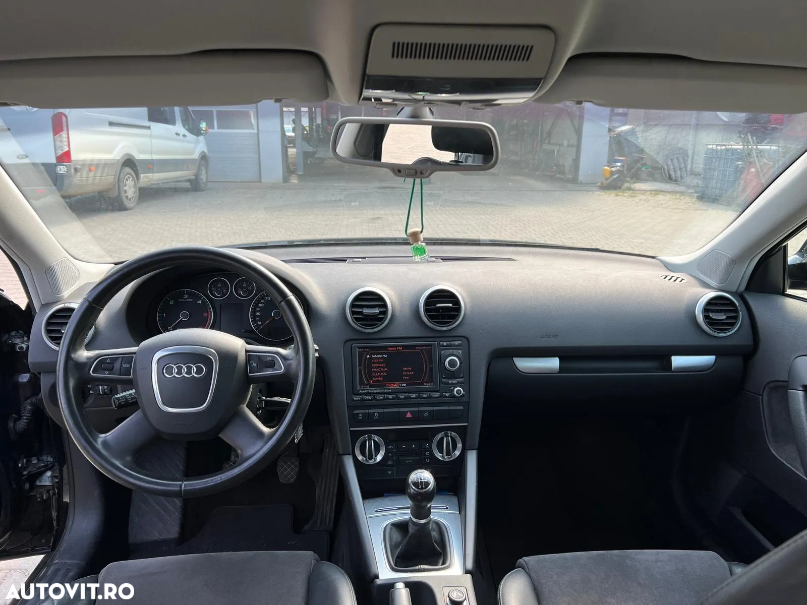 Audi A3 Sportback 1.6 TDI Ambiente - 3