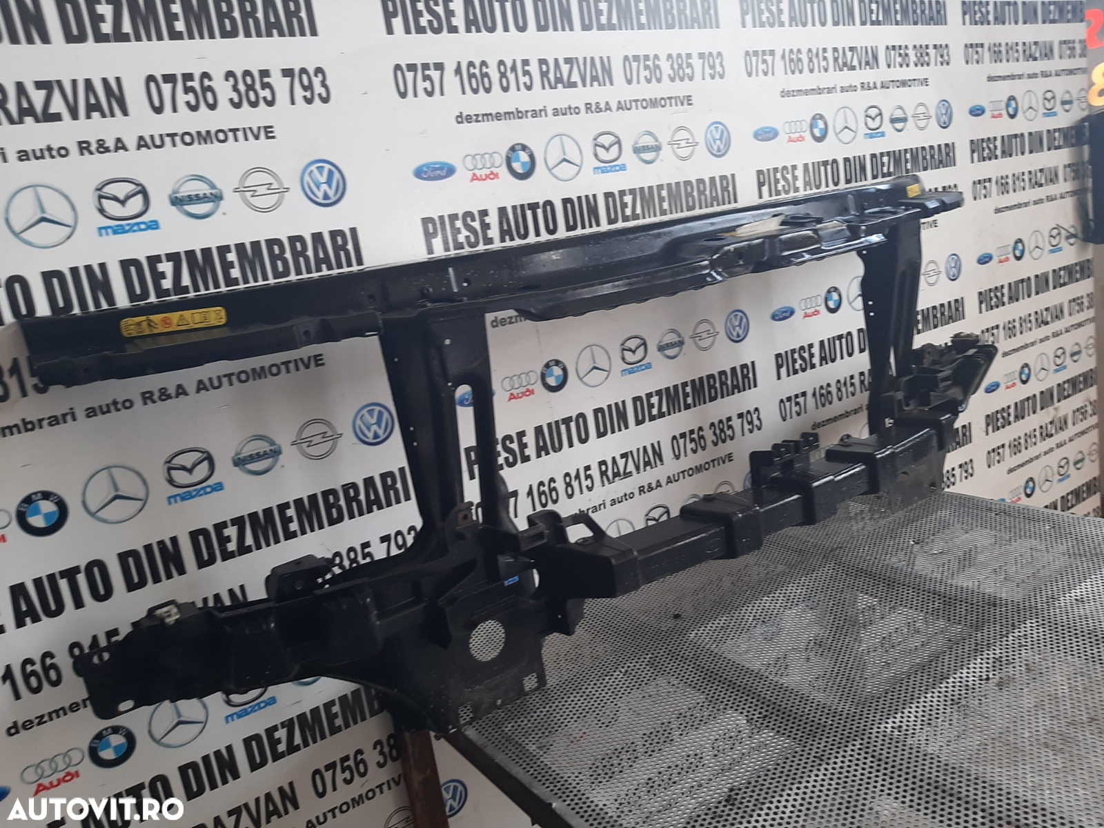 Trager Calandru Fata Complet Radiator Apa Clima Termocupla Etc. Land Rover Range Rover Vogue L322 A - 11