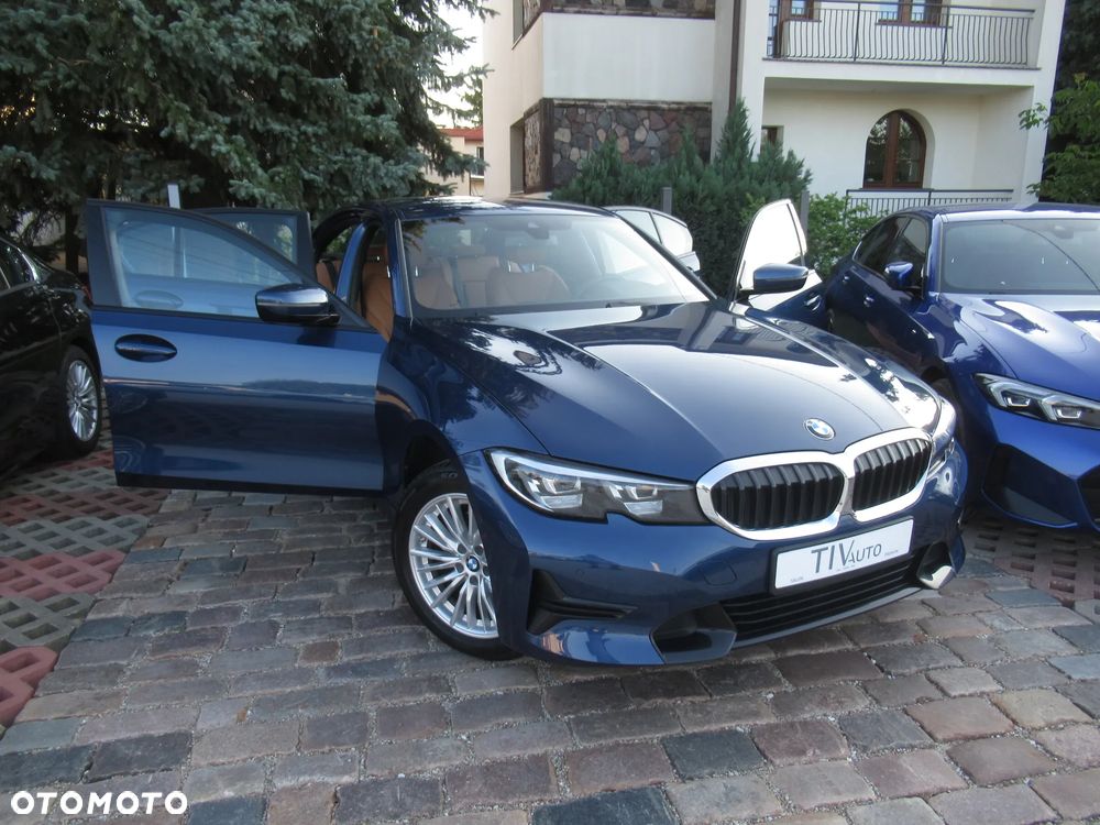 BMW Seria 3 320i xDrive Sport Line - 36