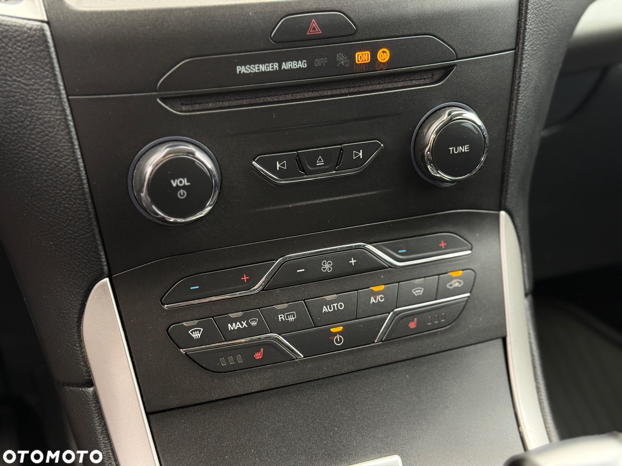 Ford S-Max - 25