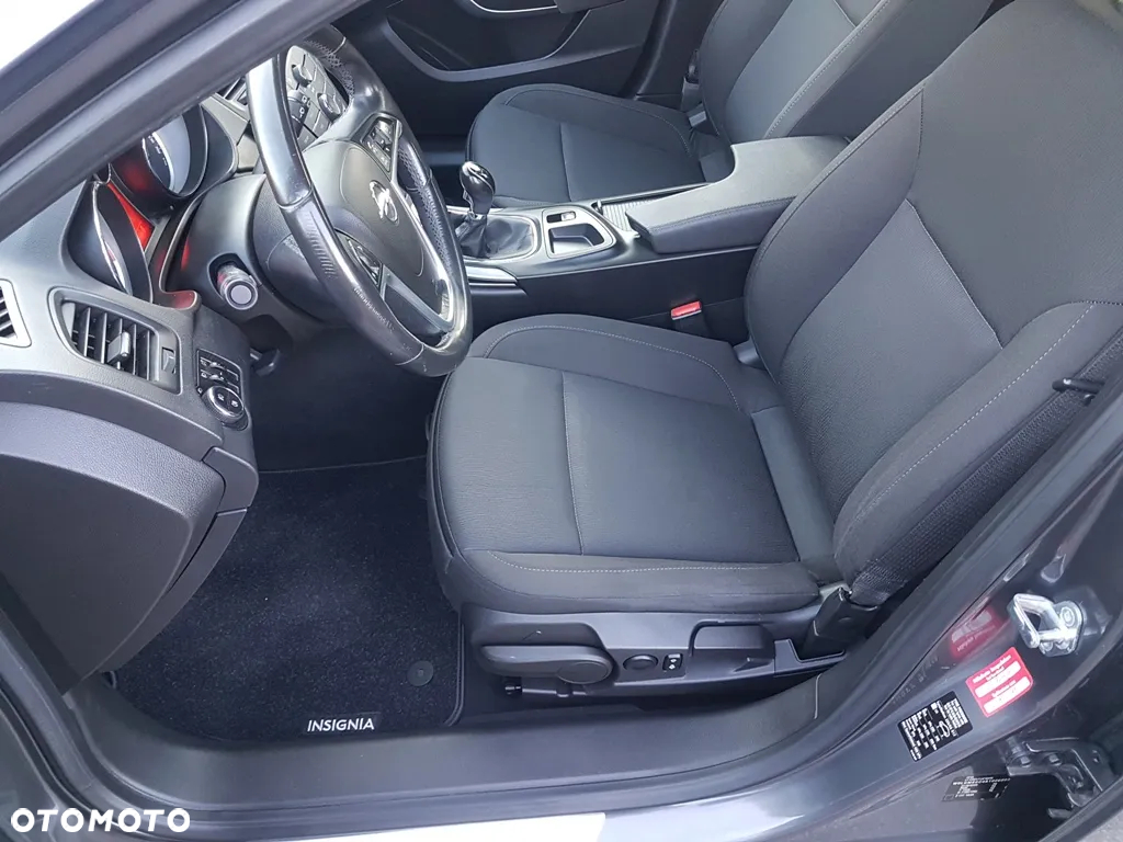 Opel Insignia 1.8 Cosmo - 25