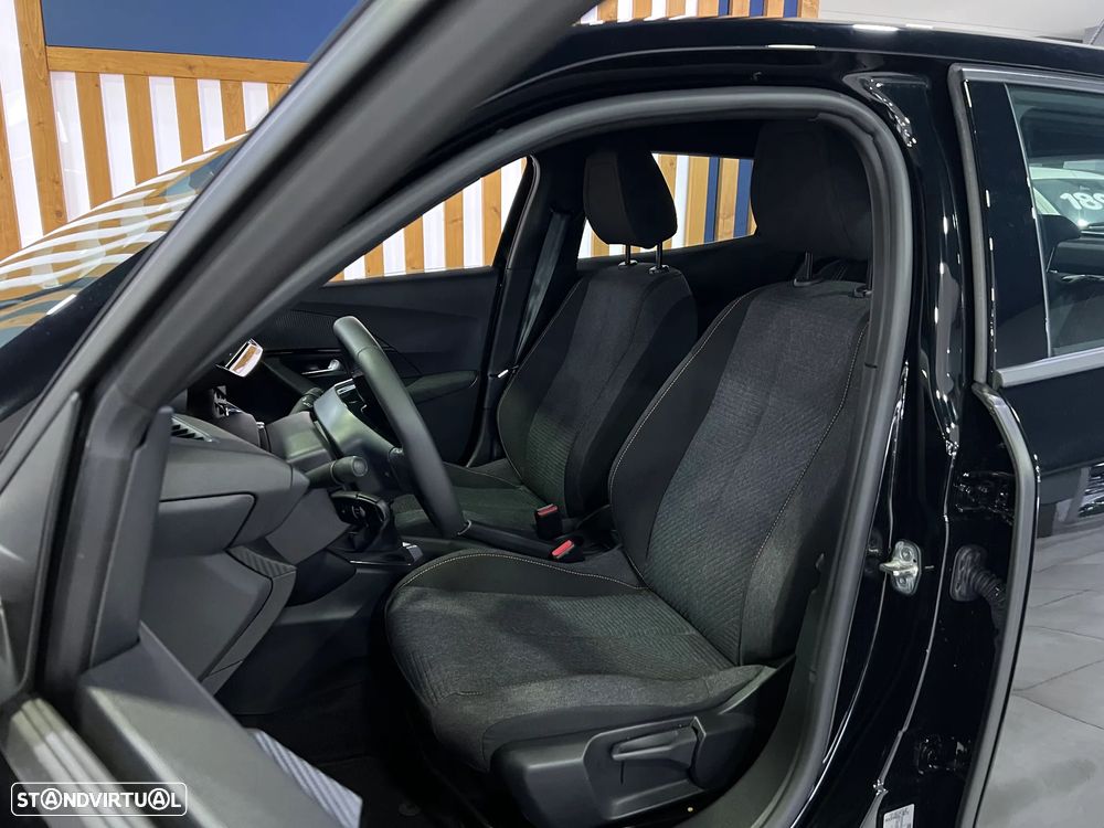 Peugeot 2008 1.2 PureTech Style - 12