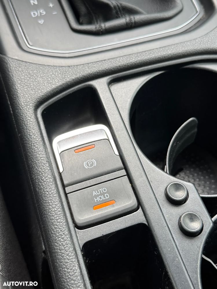 Volkswagen Touran - 17