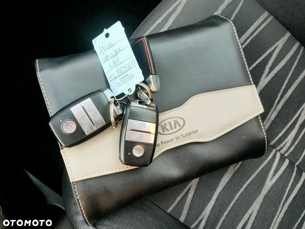 Kia Venga - 35