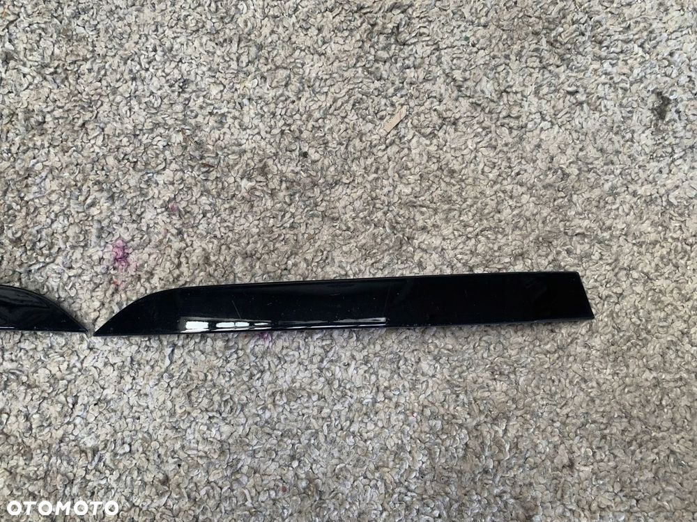 Evoque 19- listwa przód prawa K8D2-15A245-BC KOMPLET - 3