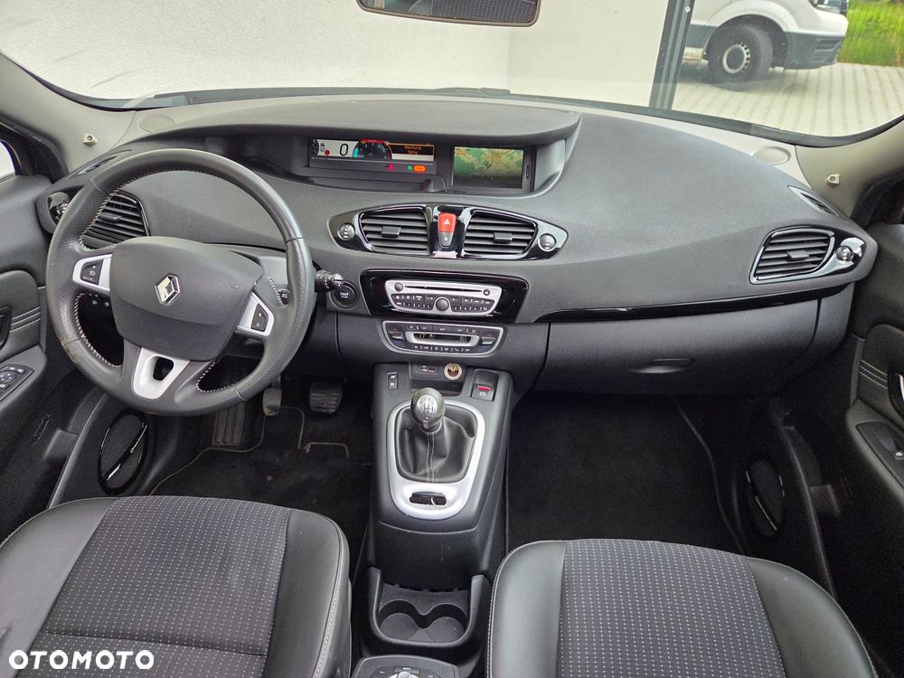 Renault Grand Scenic - 9
