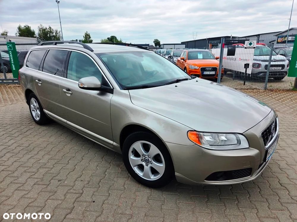 Volvo V70 2.0D Momentum - 4