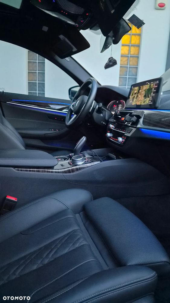 BMW Seria 5 530i Sport Line - 13