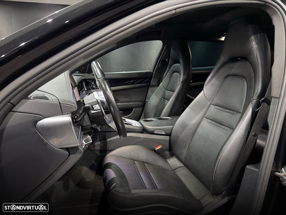 Porsche Panamera Sport Turismo 4 E-Hybrid - 14