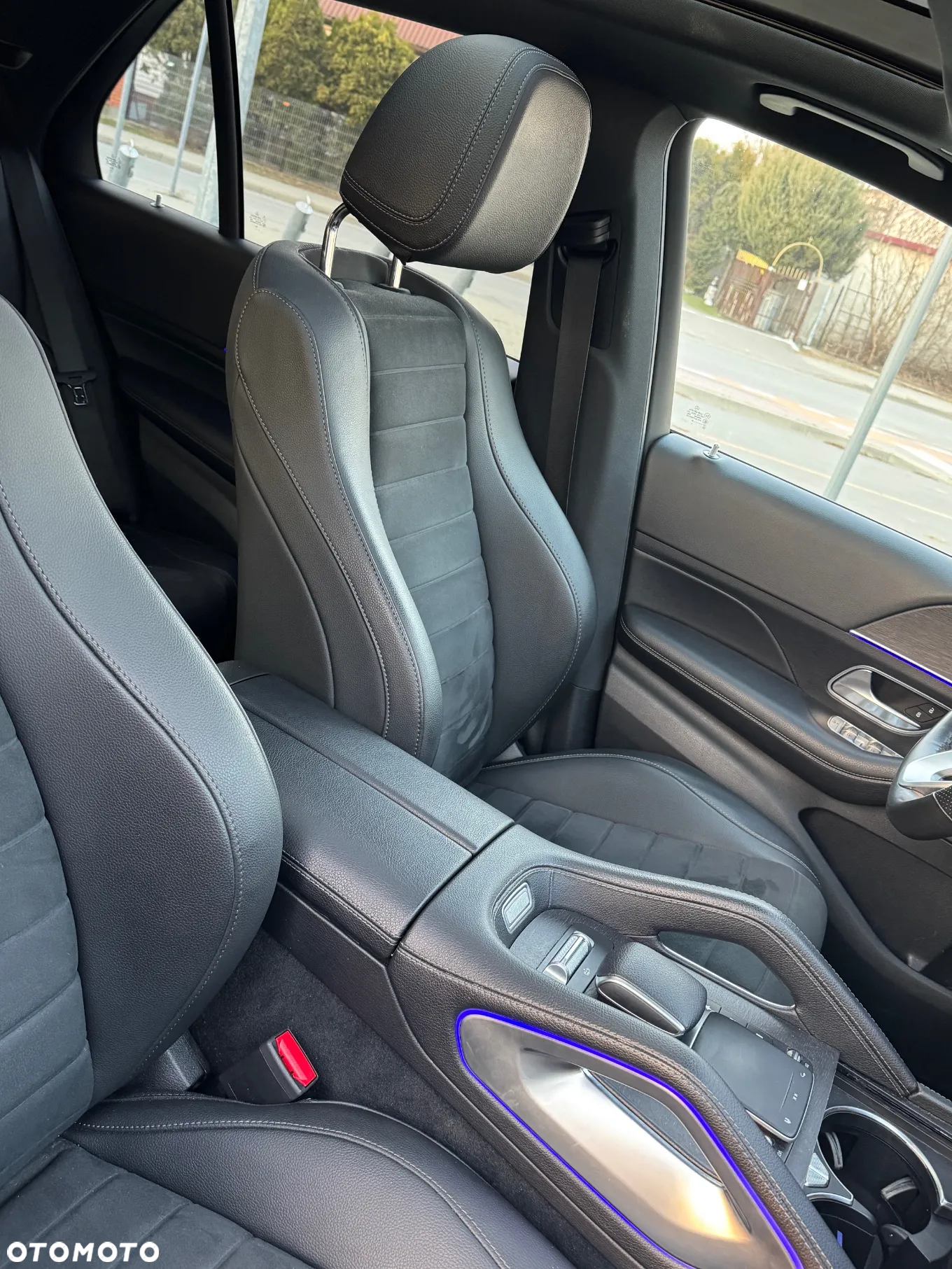 Mercedes-Benz GLE 300 d 4-Matic - 12