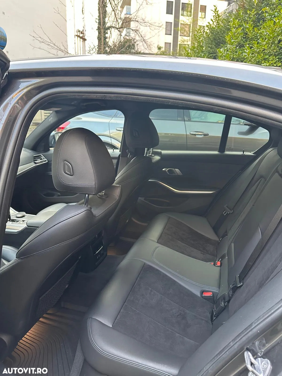 BMW Seria 3 320i xDrive AT - 10