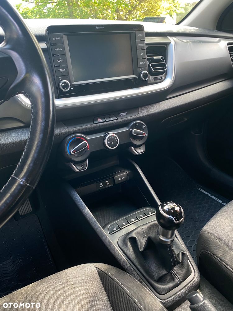Kia Stonic 1.2 L - 8