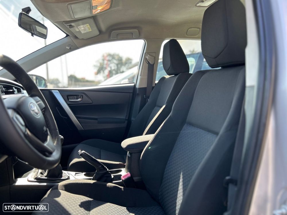 Toyota Auris Touring Sports 1.4 D-4D Comfort - 26