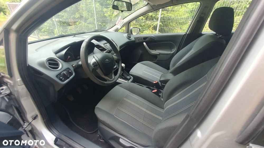 Ford Fiesta - 12