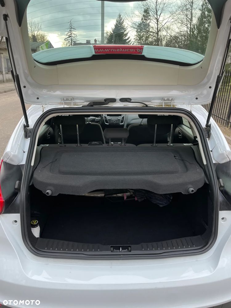 Ford Focus 1.6 Trend - 13