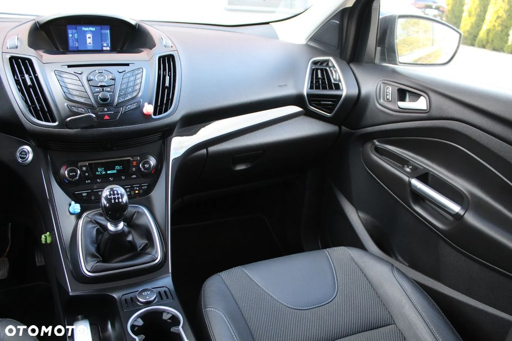 Ford Kuga 2.0 TDCi 2x4 Titanium - 19