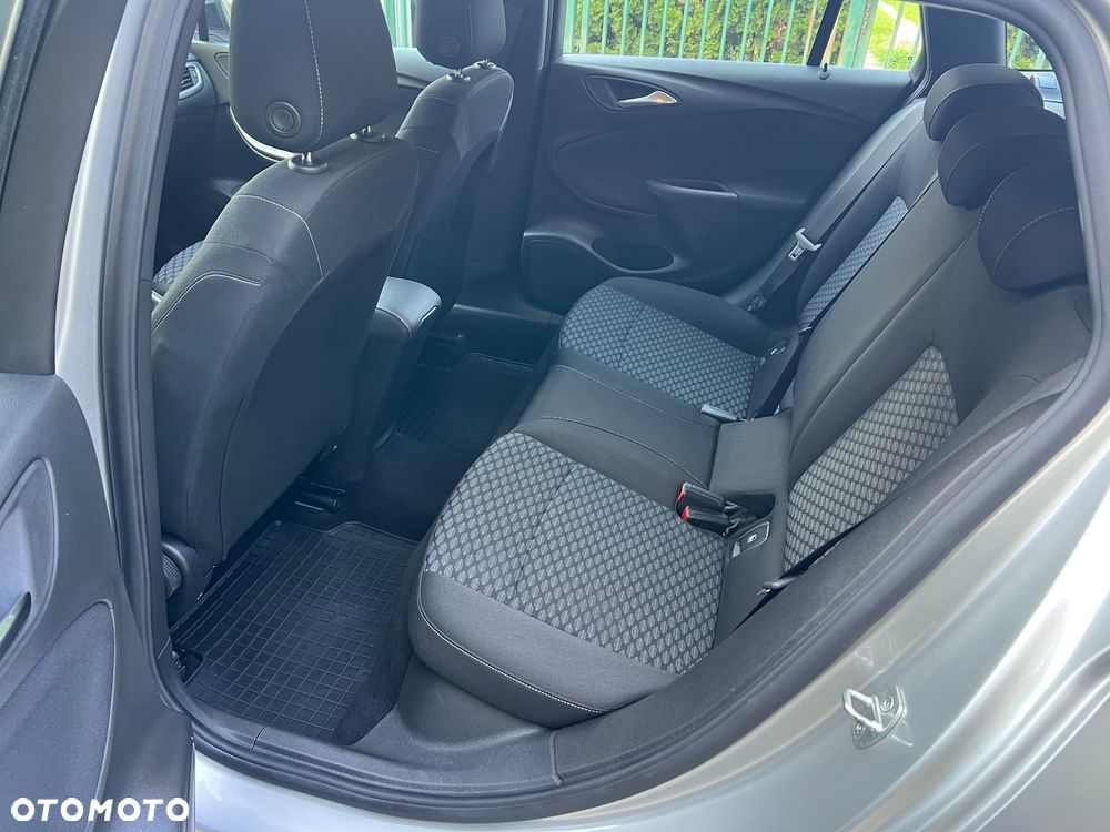Opel Astra 1.2 T Edition S&S - 22