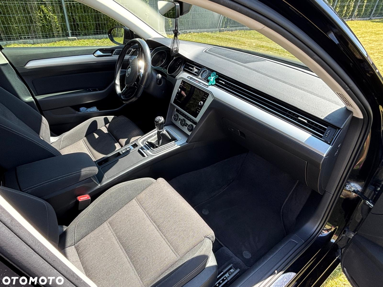 Volkswagen Passat 2.0 TDI BMT Comfortline - 10