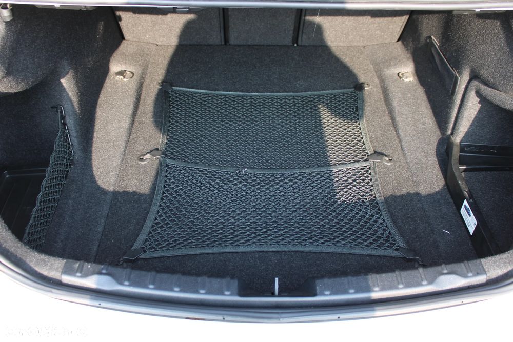 BMW Seria 3 328i xDrive Sport Line - 34