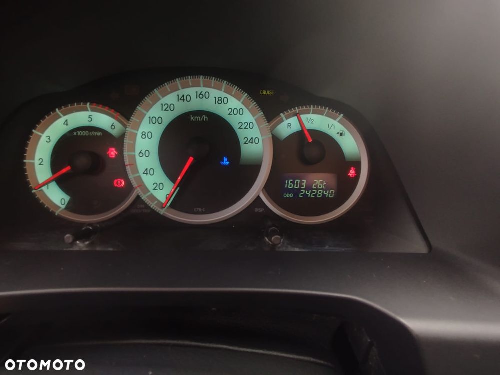 Toyota Corolla Verso - 4