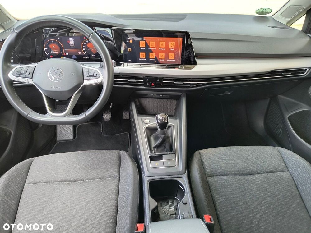 Volkswagen Golf - 11