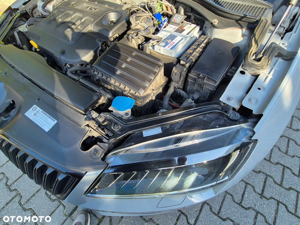 Skoda Superb 2.0 TDI 4x4 Sportline DSG - 31