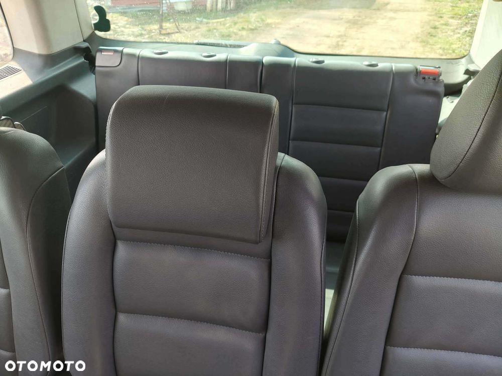 Volkswagen Touran 1.9 TDI Highline DSG - 6