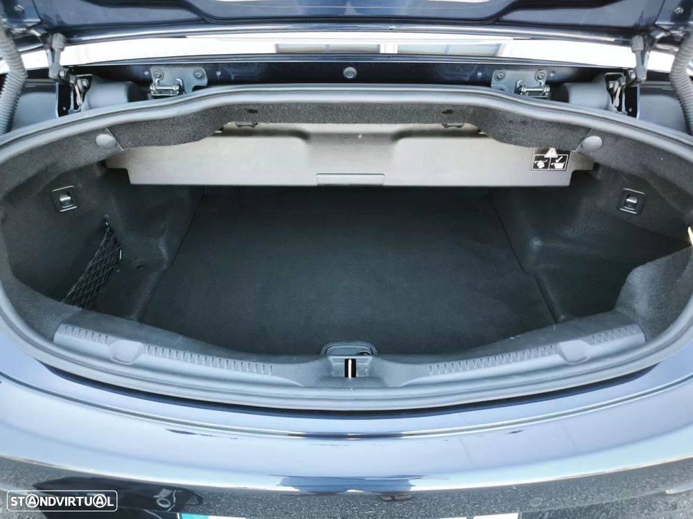 Mercedes-Benz E 220 d AMG Line - 55