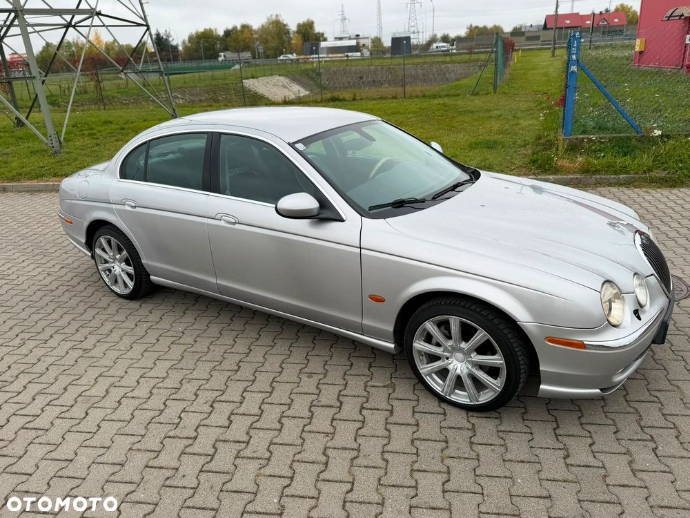 Jaguar S-Type - 17